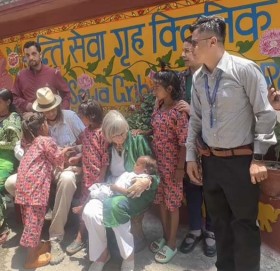 अलपत्र ६ भाइबहिनीलाइ आर्थिक सहयोग 