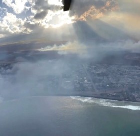 अमेरिकाको हवाईस्थित टापुमा फैलिएको डढेलोबाट ५३ जनाको मृत्यु