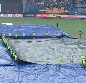 भारत र पाकिस्तानविरुद्धको खेल वर्षाका कारण फेरि रोकियो