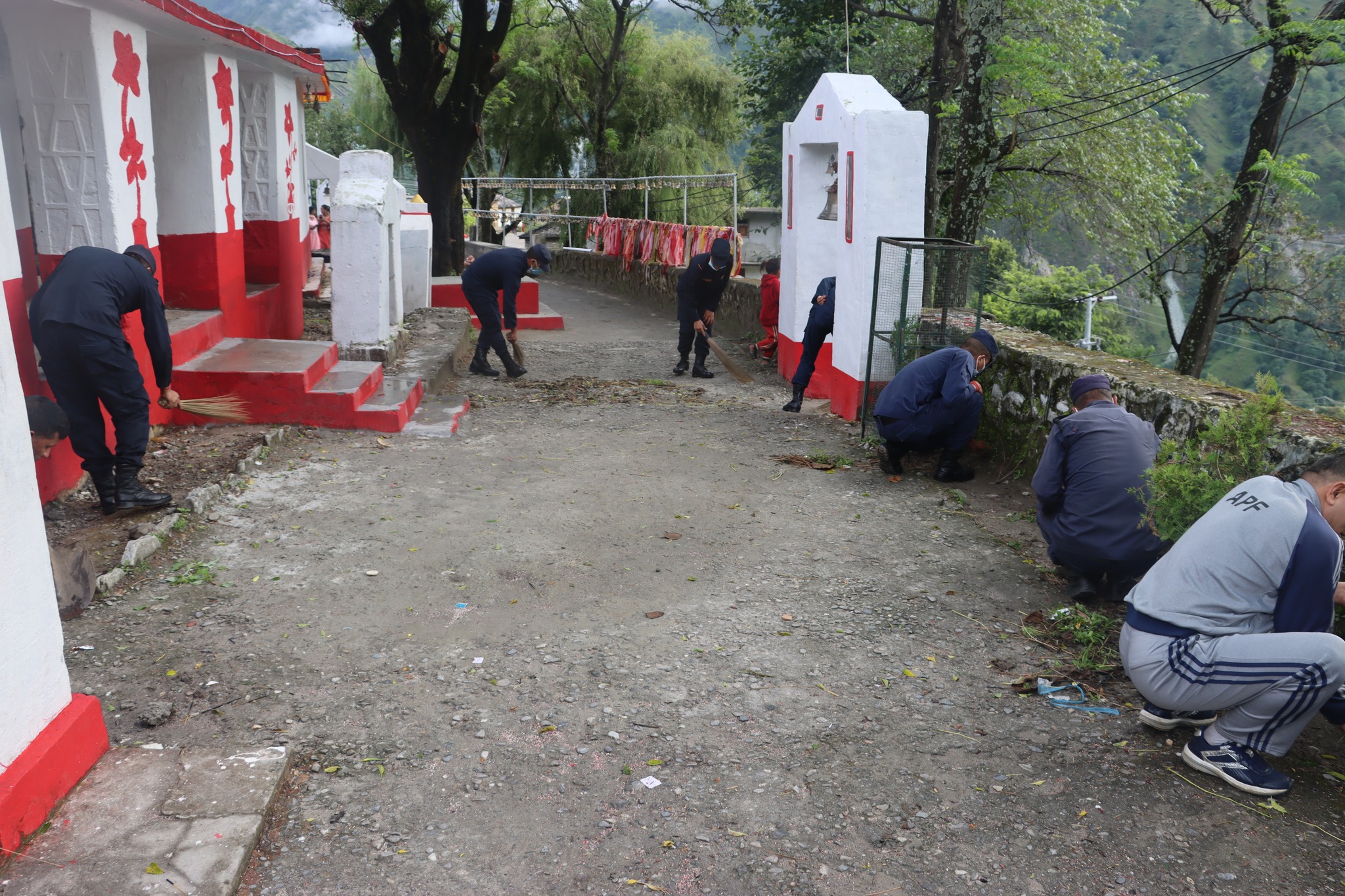 संविधान दिवसको अवसरमा मालिका मन्दिर सरसफाई कार्यक्रम