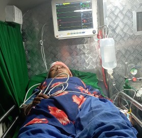 भिरबाट खसेको ढुंगा लागेर पाँच दिने सुत्केरी आमा छोरी घाईते