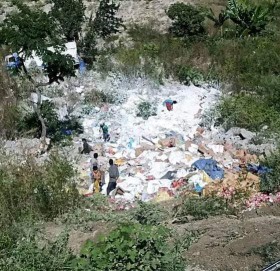 सुर्खेतबाट हुम्ला जादै गरेको मिनि ट्रक बाजुरामा दुर्घटना, तिन जना घाइते