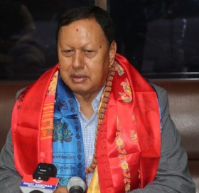 स्वास्थ्यमन्त्री बस्नेत इजिप्ट प्रस्थान