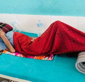 आर्थिक अभाबमा जिवनमरणको दोसाधमा बाजुराका पुरन रौले 