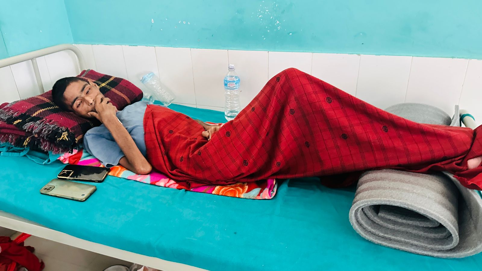 आर्थिक अभाबमा जिवनमरणको दोसाधमा बाजुराका पुरन रौले 