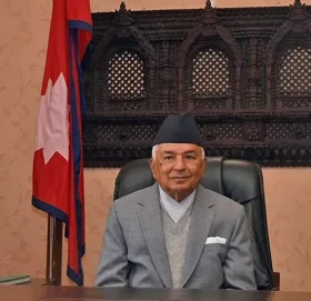 राष्ट्रपतिले प्रधानमन्त्री‍, मन्त्री र राजनीतिक दलसँग छलफल गर्दै