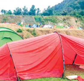 रामारोसनमा अलपत्र पर्यटक, २५ देशका पर्यटकलाई किन रोक्यो प्रशासनले?