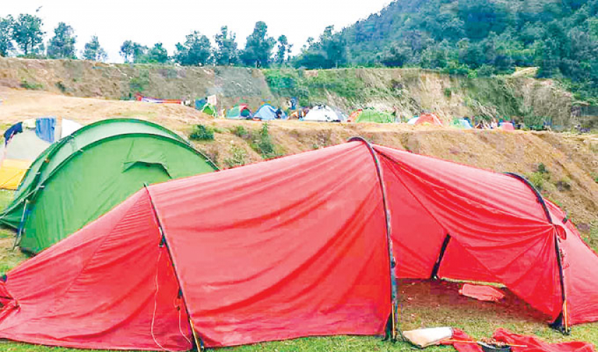 रामारोसनमा अलपत्र पर्यटक, २५ देशका पर्यटकलाई किन रोक्यो प्रशासनले?