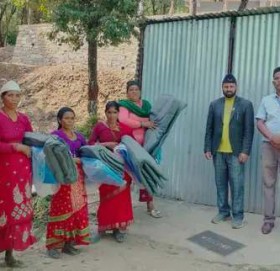 बुढिगंगामा भुकम्पबाट पूर्णरुपमा घर भत्केका ३९ परिवारलाई राहत सामग्री वितरण