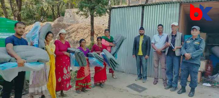 बुढिगंगामा भुकम्पबाट पूर्णरुपमा घर भत्केका ३९ परिवारलाई राहत सामग्री वितरण