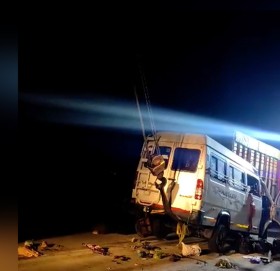 भारतमा तीव्र गतिको मिनिबस दुर्घटना हुँदा १२ जनाको मृत्यु