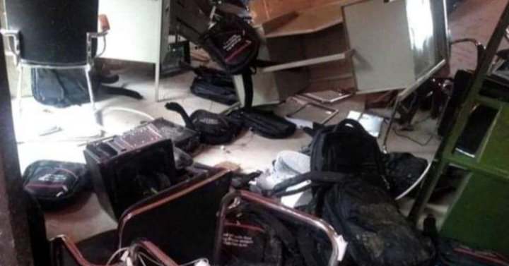 बझाङको सुर्मा गाउपालिकामा हेल्थ पोष्ट तोडफोड