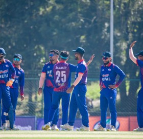 मलेसियाले नेपाललाई दियो १६६ रनको लक्ष्य