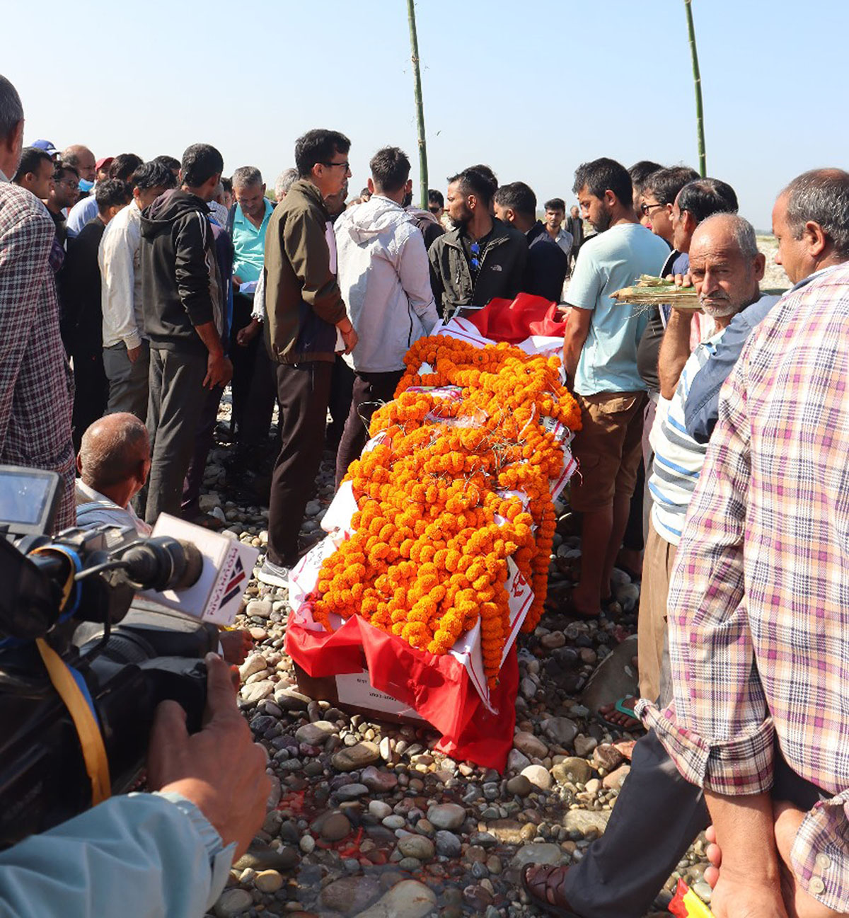 सहारा बनेको छोरो बाकसमा फर्किंदा…