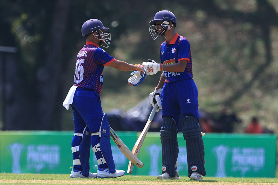 जापानविरुद्ध नेपालले ब्याटिङ गर्दै