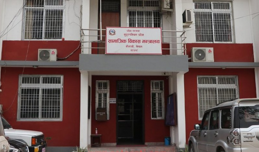 बाजुराका नितेशसहित सुदूरपश्चिममा एमबीबीएस अध्ययन छात्रवृत्तिका लागि ९ जना छनौट