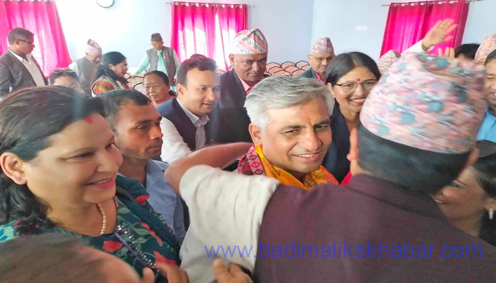 कोशीका मुख्यमन्त्री कार्कीले शपथ लिंदै, आजै मन्त्रिपरिषद् विस्तारको तयारी