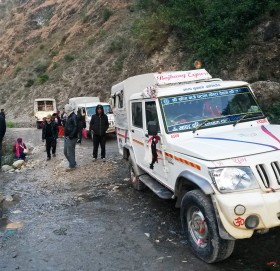 बाजुराका मुख्य तथा ग्रामिण सडकको नयाँ भाडादर कायम, भाेलिदेखि लागु हुने