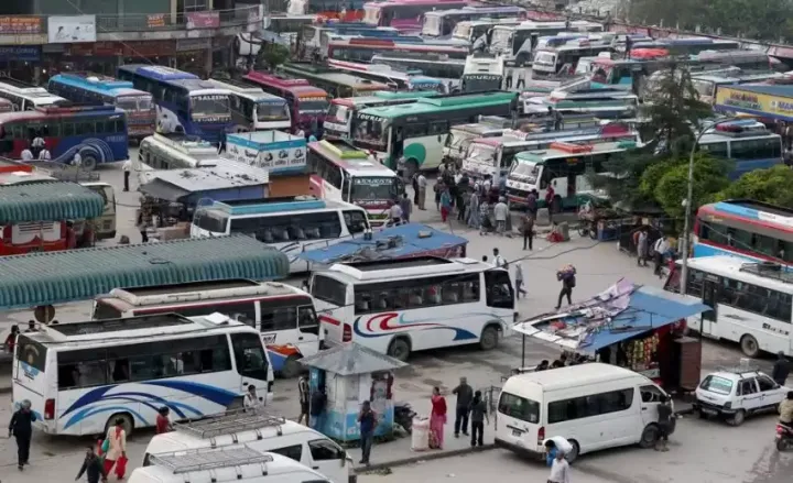 काठमाडौँ उपत्यकाबाट ३ दिनमा १ लाख ५० हजार यात्रु बाहिरिए