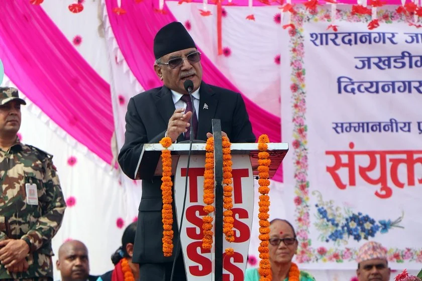 एमालेमाथि प्रचण्डको आरोप : कहिल्यै सत्तामा फर्किन पाउँदिन कि भनेर विक्षिप्त छ