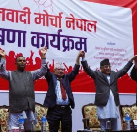 समाजवादी मोर्चामा एमालेलाई समेट्ने प्रयास, ओलीसँग छलफल गर्ने जिम्मा प्रचण्ड र नेपाललाई