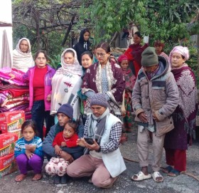 जाजरकोटका भुकम्प पिडितलाइ चादनी ऐरको नेतृत्वमा सहयोग