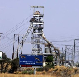 दक्षिण अफ्रिकाको प्लाटिनम खानीमा दुर्घटना, ११ जनाको मृत्यु