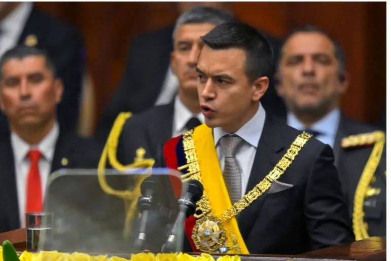 इक्वेडरको नयाँ राष्ट्रपतिको रूपमा ड्यानियल नोबोवाद्वारा सपथ ग्रहण