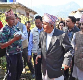 भूकम्प पीडितलाई राष्ट्रपतिले भने : चिन्ता गर्नुपर्दैन, म सरकारसँग कुरा गर्छु