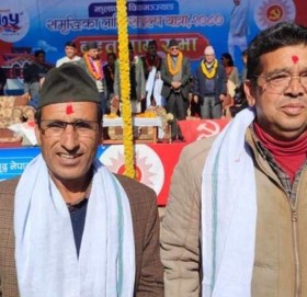 केन्द्रीय सदस्य र जिल्ला अध्यक्षसहित बैतडीको नेकपा एस एमालेमा समाहित