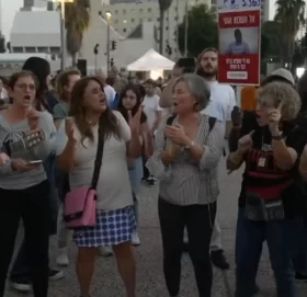 हमासद्वारा थप १७ जना बन्दी मुक्त