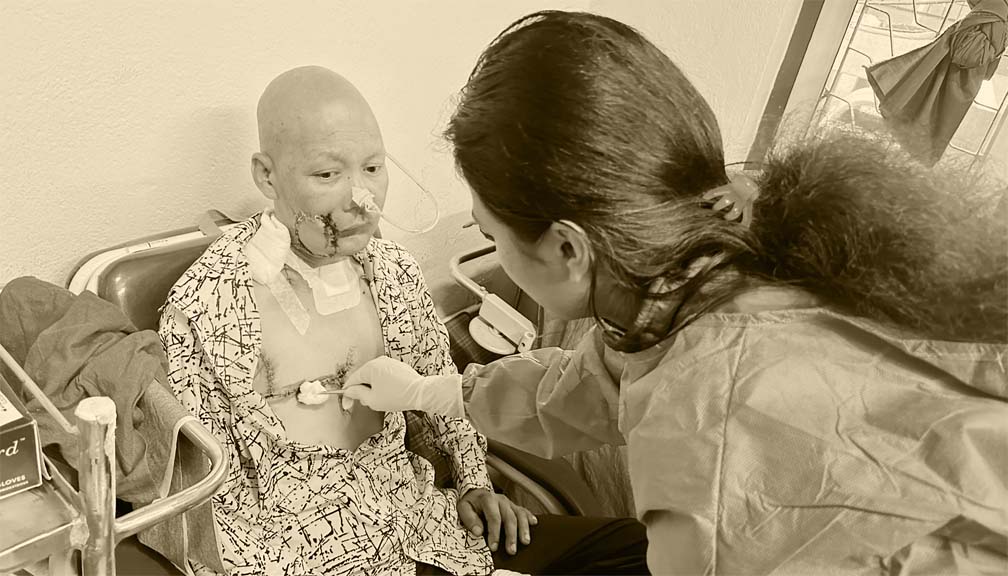 आर्थिक अभाबमा अछामका क्यान्सर पिडित मिन