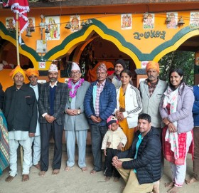 सुदूरपश्चिम प्रदेश प्रमुख जोशीले गरे बैतडीका विभिन्न शक्तिपीठमा दर्शन