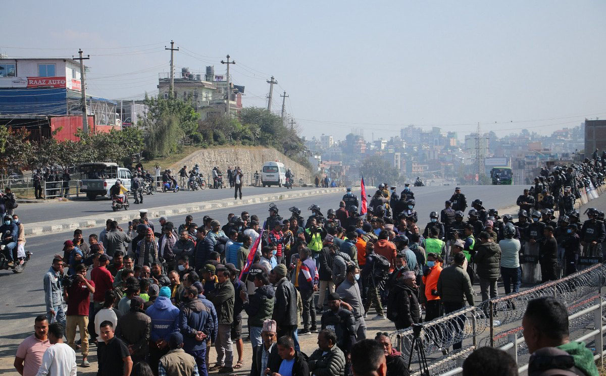 बल्खुमा दुर्गा प्रसाईं र युवा संघका कार्यकर्ताबीच झडप