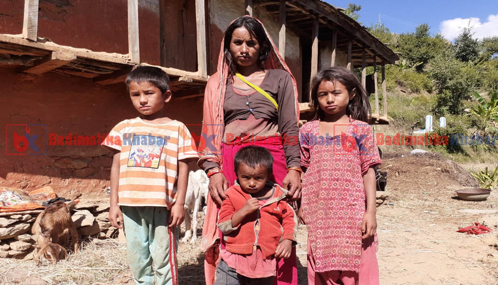 लाज मानेर ५ बर्षदेखी रोग पाल्दै अछामकी माखी साउँद