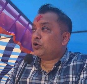 एनसेल बिक्रीमा अर्बौं घोटालाको आशंका छ : गगन थापा