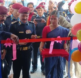 प्रहरी कार्यालय बाजुराको नवनिर्मित भवनको प्रहरी महानिरिक्षक कुँवरद्धारा उद्घाटन्