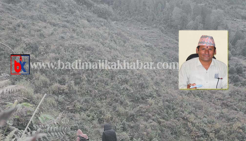 राष्ट्रिय निकुञ्ज अतिक्रमण गरी वडा अध्यक्ष रावलको ओखर स्याउकाे बगैँचा