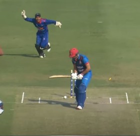 नेपाललाई तेस्रो सफलता, हेमन्त धामीले लिए लगातार दुई विकेट