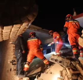 चीनमा भूकम्पमा परी मृत्यु हुनेको सङ्ख्या १३१ पुग्यो