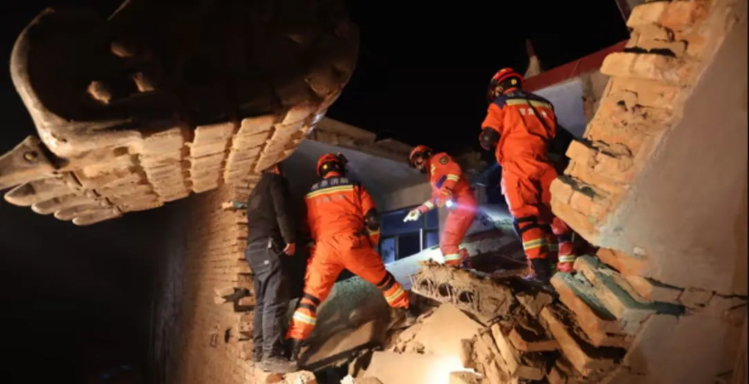 चीनमा भूकम्पमा परी मृत्यु हुनेको सङ्ख्या १३१ पुग्यो