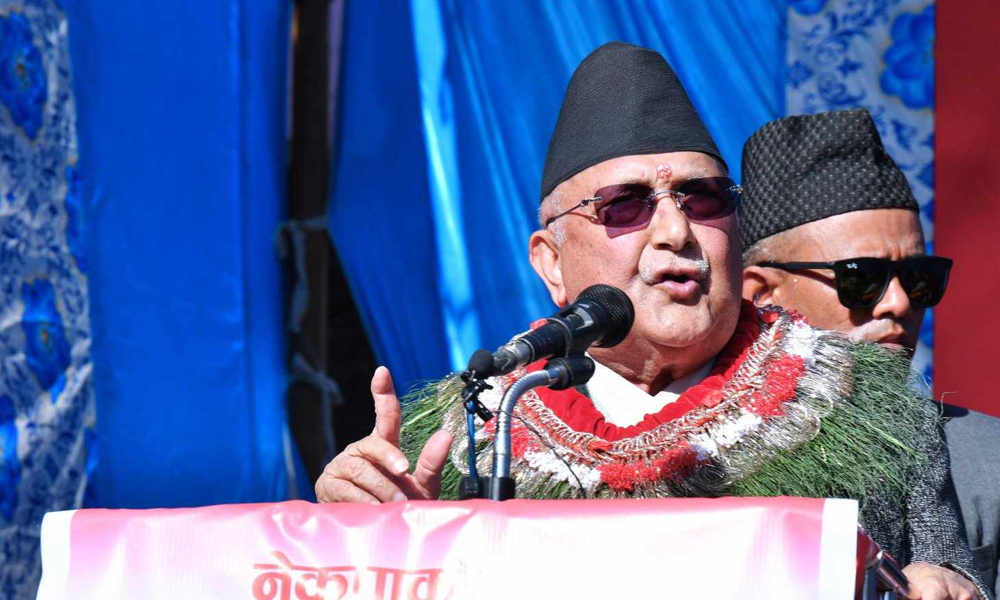 देउवाको गृहजिल्ला पुगेर ओलीले भने- कांग्रेस प्रचण्डपथको भरिया बनेको छ