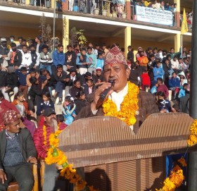 गाउँ गाउँमा विकास पुर्‍याएका छौं तर विकास देख्न नसक्नेहरु धमिँलो पानीमा माछा मार्न खोज्दै छन- सांसद शाही