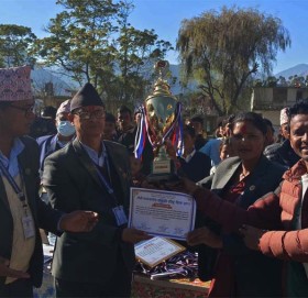 नगरस्तरीय चौथो राष्ट्रपति रनिङ शिल्डको उपाधि मालिका माविलाई