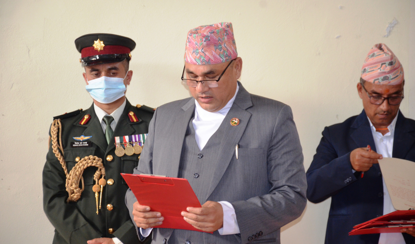 सुदूरपश्चिमका मुख्यमन्त्री शाहकाे ११ महिनाको ‘टिकट खर्च’ साढे ५ लाख