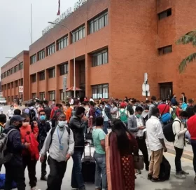 एकवर्षमा १६ लाख नेपाली विदेशिए, धेरैको गन्तव्य यूएई, १७ सय बढी रुस पुगे
