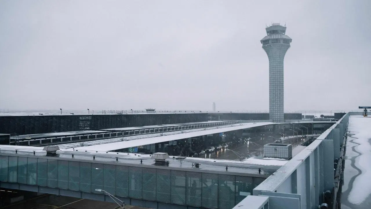 अमेरिकामा भीषण आँधी र हिमपात, २४ सय उडान रद्द