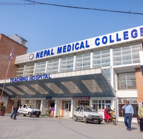 नेपाल मेडिकल कलेजले माग्यो ठुलो संख्यामा विशेषज्ञ चिकित्सक