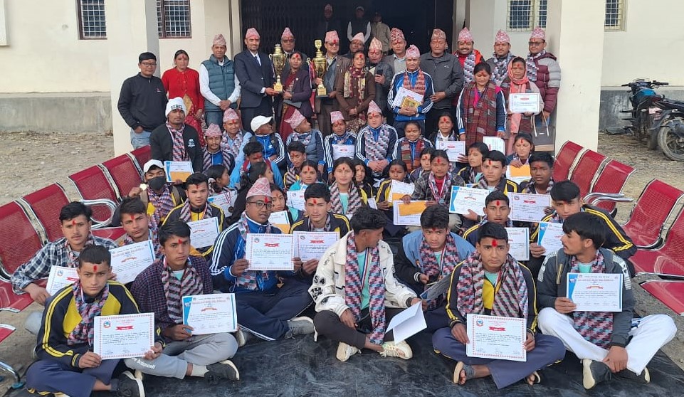 खप्तड छेडेदहद्वारा राष्ट्रपति रनिङ शिल्डका पदक विजेतालाई सम्मान