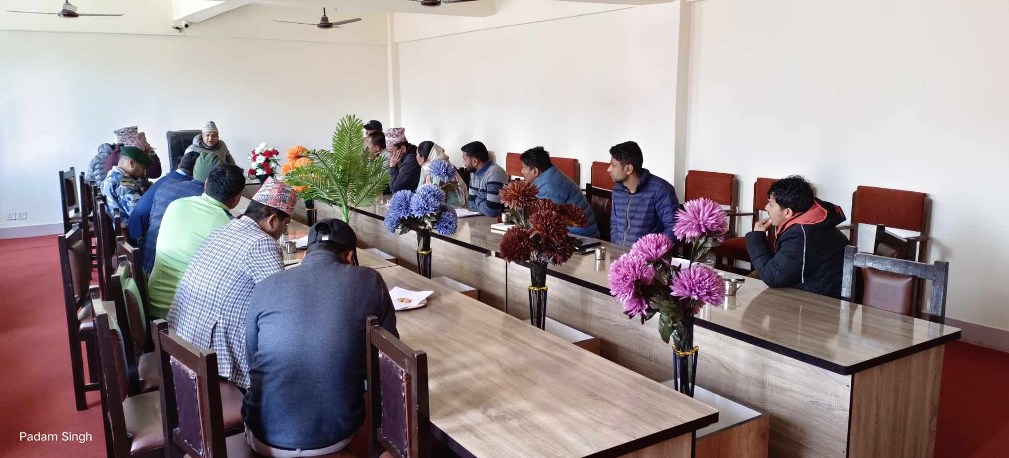 अलपत्र पारिएका विकासे कामका ठेकेदार खोज्दै बाजुरा प्रशासन